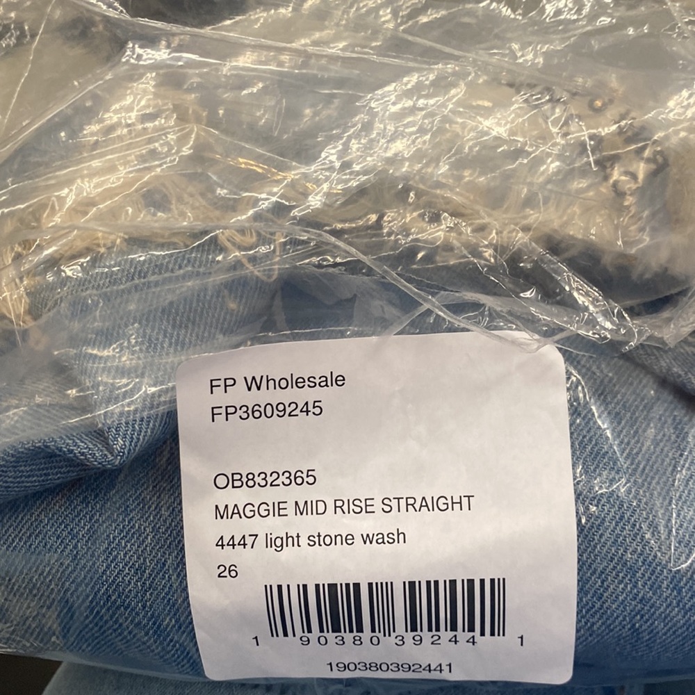 NWT Feel People Maggie Mid-Rise Straight-Leg Jeans Size 26 Light Stone Wash - Picture 14 of 14